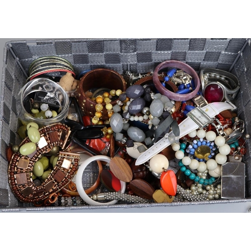 75 - Collection of costume jewellery etc