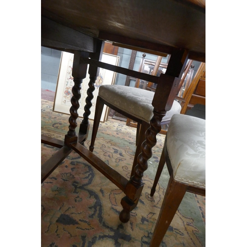 238 - Oak gateleg table