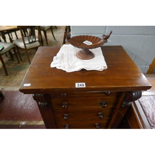 249 - Mahogany Wellington chest - Approx size: W: 52cm D: 36cm H: 106cm