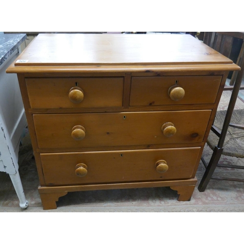 306 - Pine chest of 2 over 2 drawers - Approx size: W: 83cm D: 46cm H: 79cm