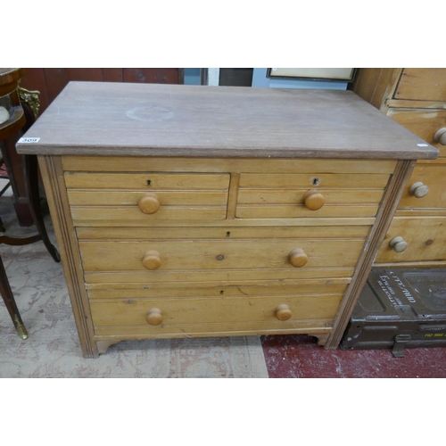 309 - 2 over 2 chest of drawers - Approx size: W: 91cm D: 49cm H: 75cm