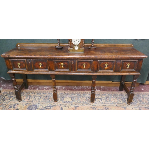 326 - Early oak dresser base - Approx size: W: 192cm D: 46cm H: 87cm