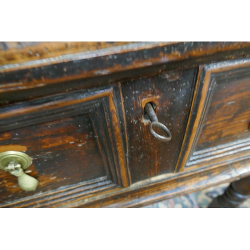 326 - Early oak dresser base - Approx size: W: 192cm D: 46cm H: 87cm