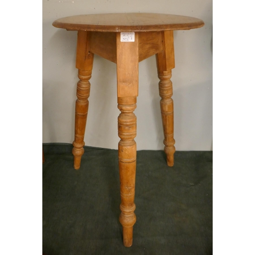 331 - Victorian pine cricket table