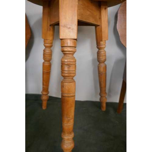 331 - Victorian pine cricket table