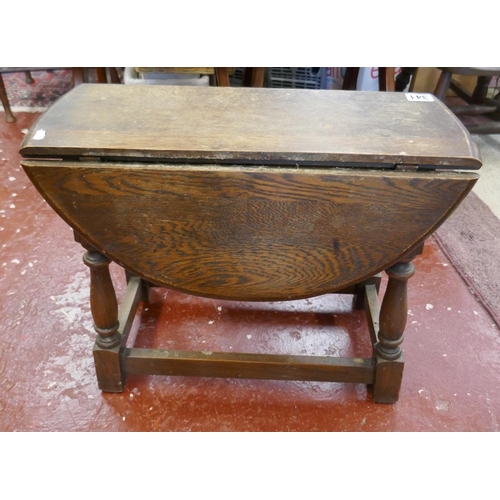 341 - Small drop leaf occasional table