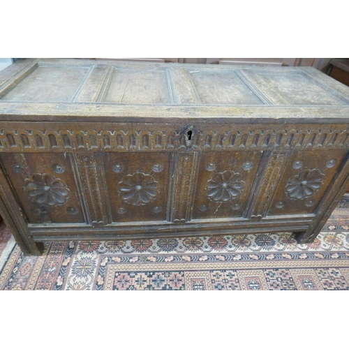 385 - Antique oak coffer - Approx  W: 136cm D: 58cm H: 66cm