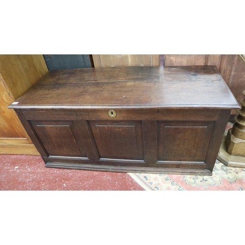 404 - Large Georgian oak coffer - Approx size: W: 138cm D: 56cm H: 59cm