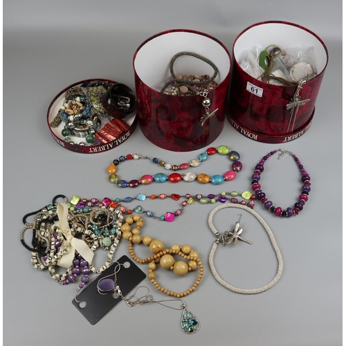 61 - Large collection of costume jewellery etc