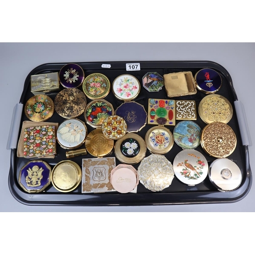 107 - Large collection of compacts