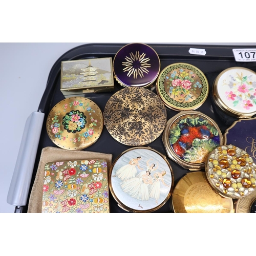 107 - Large collection of compacts