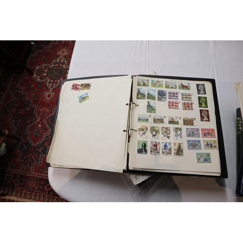 122 - Stamps - Large collection of albums