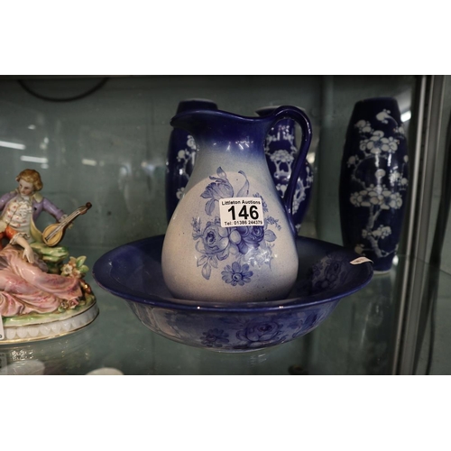 146 - Blue & white Staffordshire jug & bowl and 4 Chinese blue & white vases