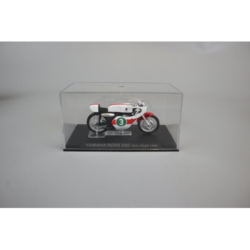 151 - 19 1:24 scale model Yamaha Bikes - No 9