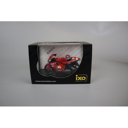 151 - 19 1:24 scale model Yamaha Bikes - No 9