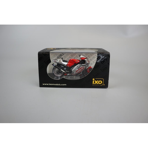 151 - 19 1:24 scale model Yamaha Bikes - No 9