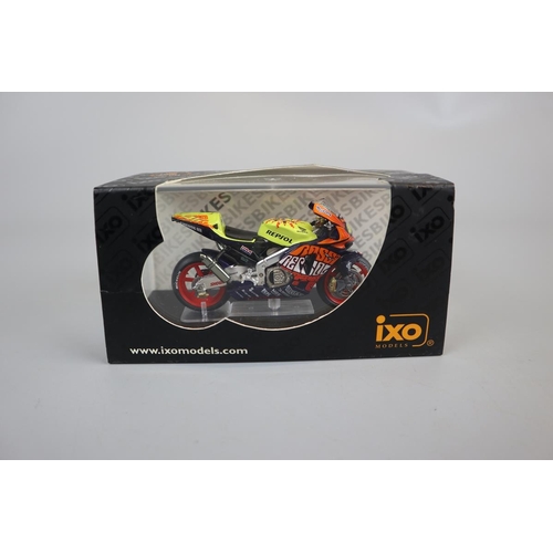 153 - 19 1:24 and 1:18 scale model Valentino Rossi Bikes