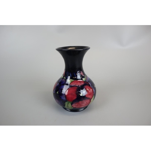 166 - Pair of Moorcroft vases - Approx H: 13.5cm