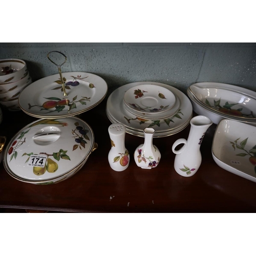 174 - Collection of Royal Worcester Evesham pattern