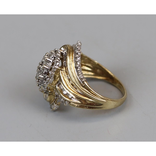 18 - 18ct gold & diamond cocktail ring A/F (size P)