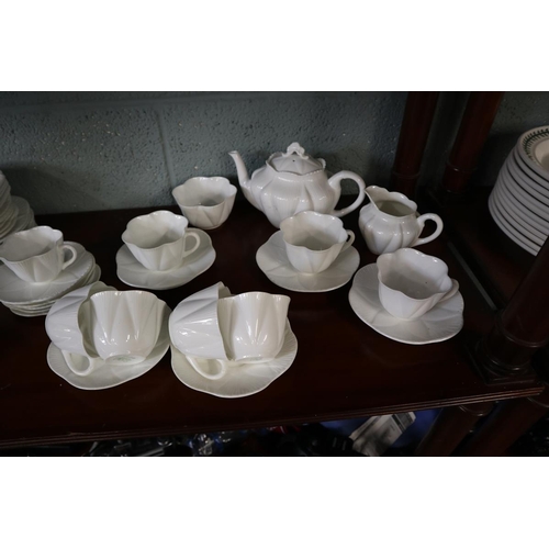 184 - Shelley tea & coffee wares