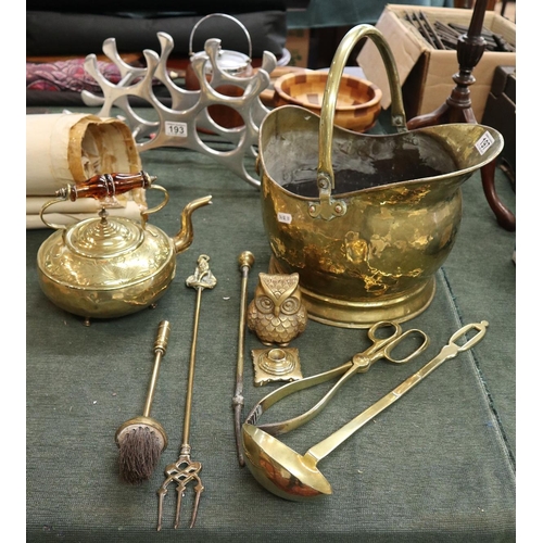 197 - Collection of brass