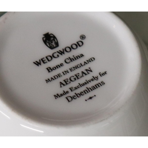 269 - Wedgwood tea service to include 2 teapots - Aegean