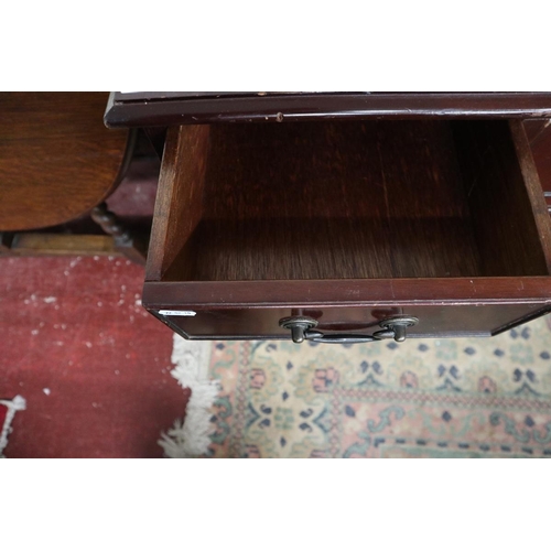 281 - Mahogany leather top pedestal desk