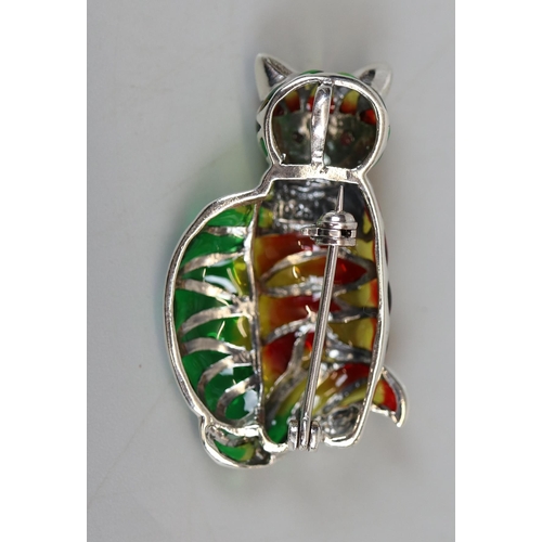 46 - Silver plique-de-jour cat brooch