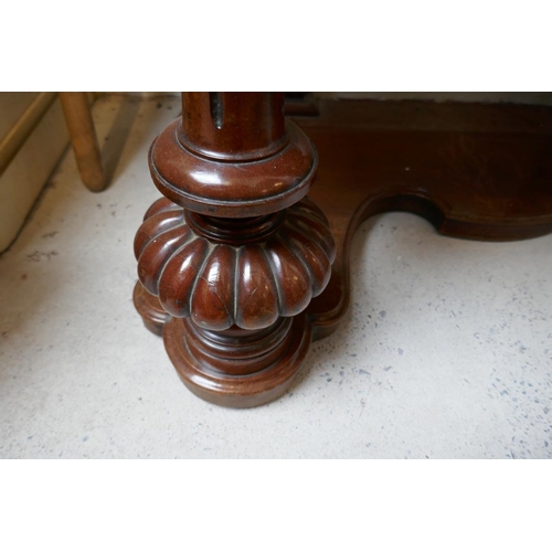 463 - Victorian mahogany console table with marble top - Approx size W: 123cm D: 60cm H: 72cm