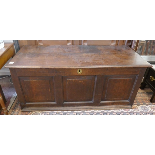 487 - Georgian oak coffer - Approx size W: 138cm D: 57cm H: 60cm