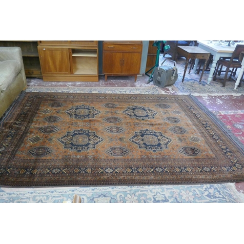 518 - Patterned astern carpet - Approx size: 306cm x 203cm