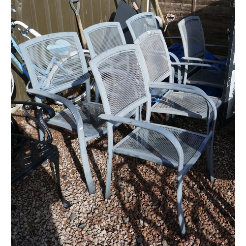 523 - Set of 6 garden chairs