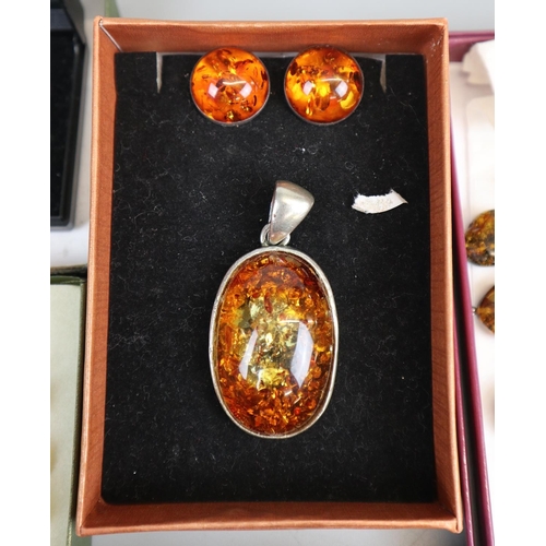 65 - Collection of amber set jewellery to include silver