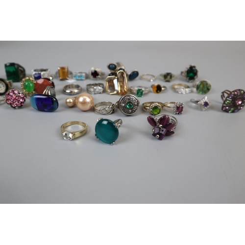 69 - Large collection of costume rings