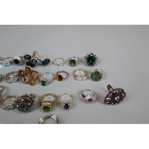 69 - Large collection of costume rings