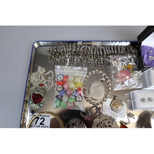 72 - Collection of jewellery to include silver