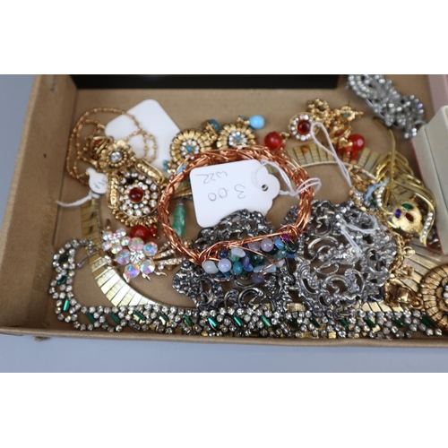 85 - Large quantity of costume jewellery