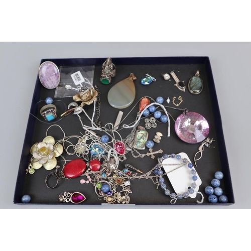 88 - Collection of jewellery to include silver