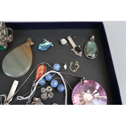 88 - Collection of jewellery to include silver