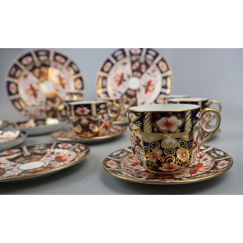 101 - Collection of Royal Crown Derby - Imari pattern