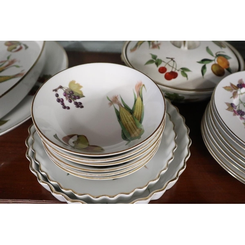 141 - Large collection of Royal Worcester Evesham pattern
