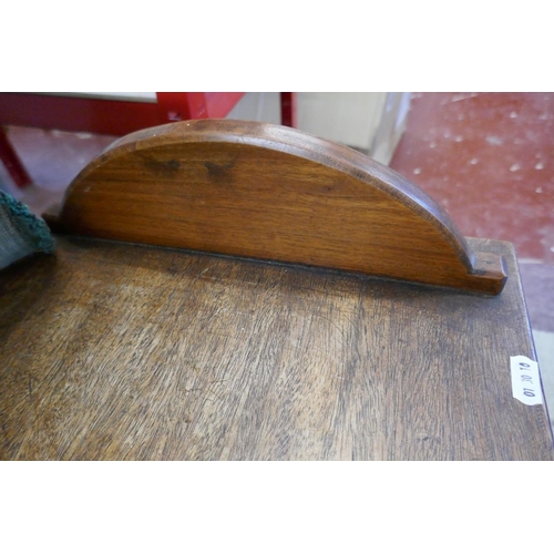 172 - Small oak window bench