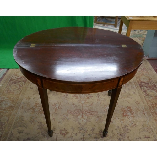 173 - Georgian mahogany tea table