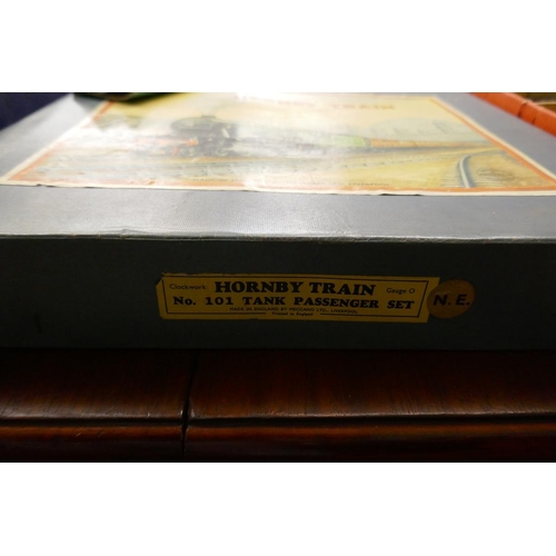 228 - Hornby O Gauge tinplate railway, complete & in original box