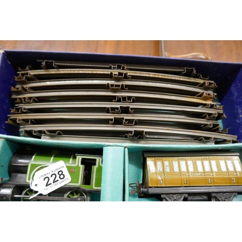 228 - Hornby O Gauge tinplate railway, complete & in original box