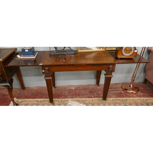 241 - Extending mahogany buffet table