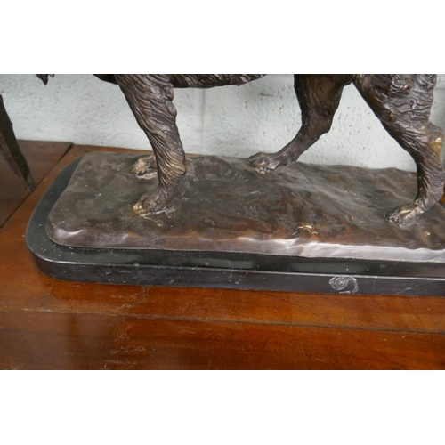 242 - Bronze - Hunting dog with pheasant on marble base