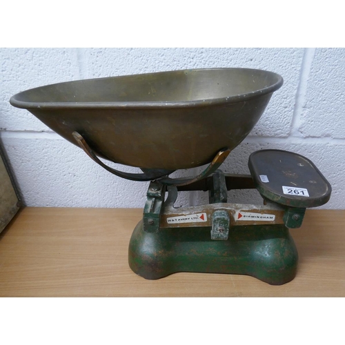 261 - Set of antique Avery weighing scales & weights