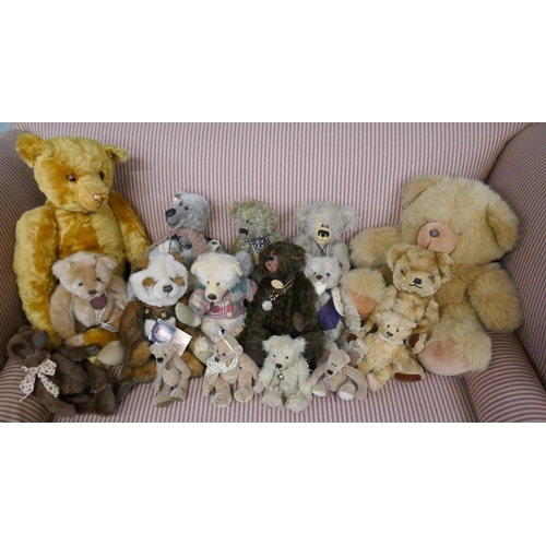 276 - Large collection of fine quality teddy bears